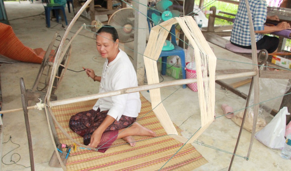 โครงการสืบสานมรดกภูมิปัญญาผ้าฝ้ายชิด "ลายตะขอสลับเอื้อ" จังหวัดอำนาจเจริญ ประจำปี พ.ศ. ๒๕๖๖