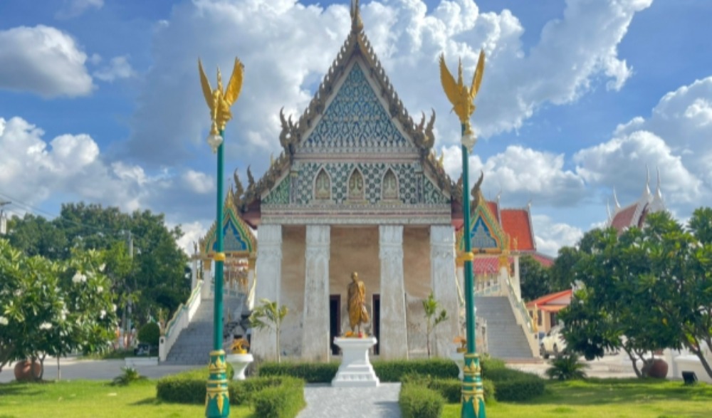 ประเพณีตักบาตรพระ 108 คลองอ้อมนนท์