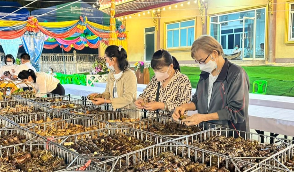 ประเพณีห่อข้าวต้มมัด บวงสรวงพระวิญญาณองค์สมเด็จพระเจ้าตากสินมหาราช