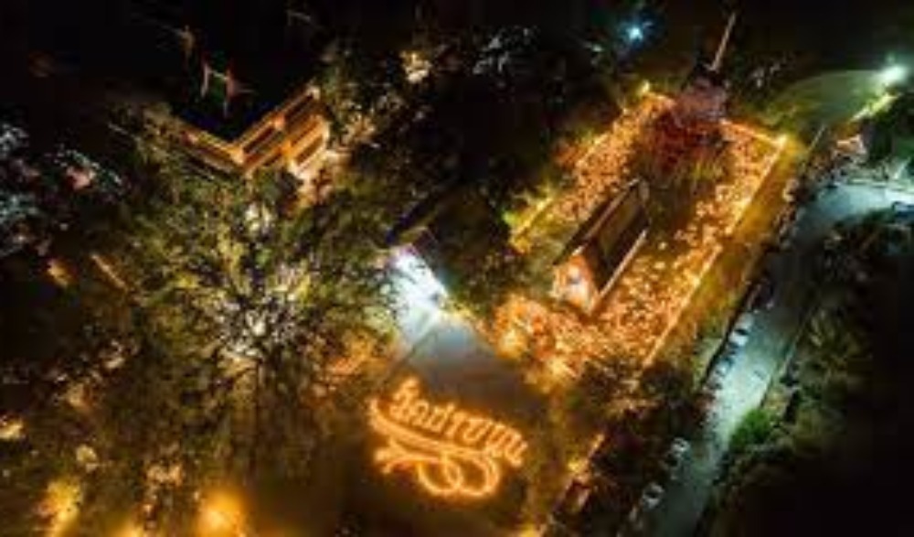 วางผางประทีป ๑๐,๐๐๐ ดวง วัดท่าขนุน เนื่องในวันสำคัญทางพระพุทธศาสนา วันมาฆะบูชา  วันวิสาขบูชา  วันอาสาฬหบูชา