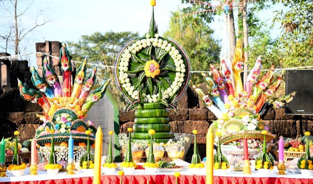 พิธีบวงสรวงปราสาทธาตุนางพญา
