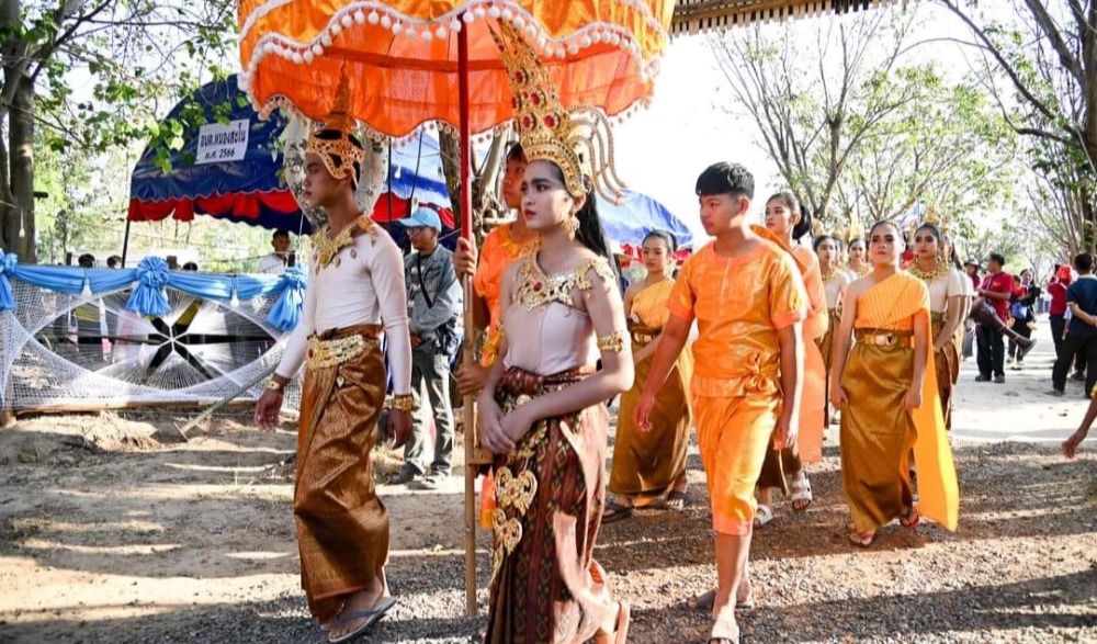 พิธีบวงสรวงปราสาทธาตุนางพญา
