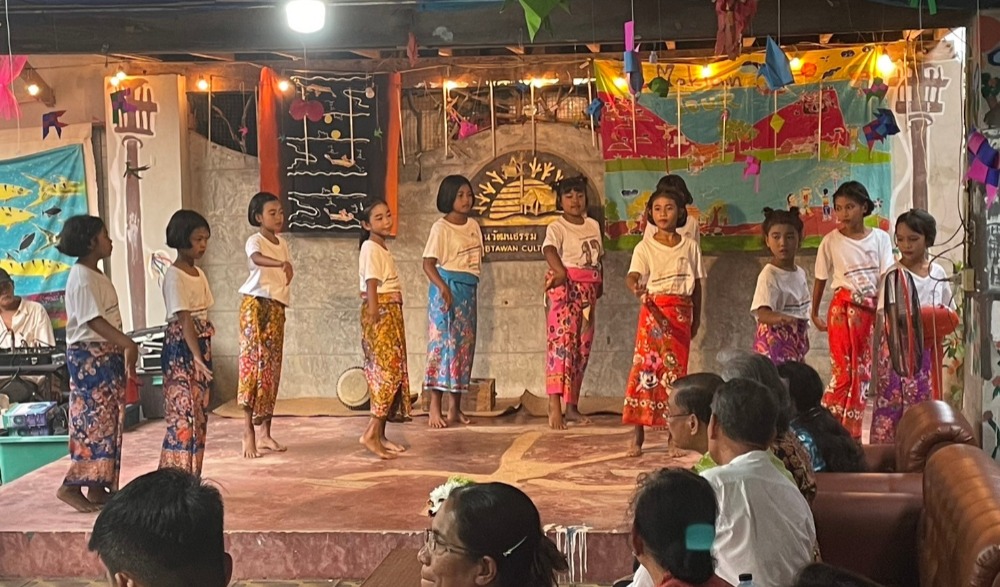 พิธีเปิดกิจกรรมตรวจเยี่ยมเขตพื้นที่คุ้มครองวิถีชีวิตกลุ่มชาติพันธุ์ชาวเล มอแกน บ้านทับตะวัน - บนไร่