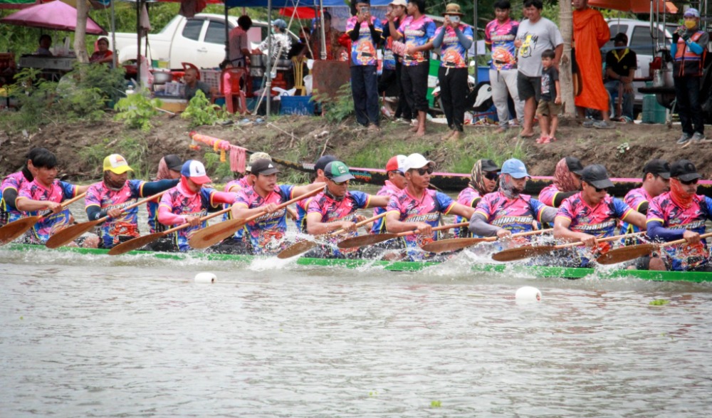 งานประเพณีแข่งขันเรือยาวชิงถ้วยพระราชทาน ประจำจังหวัดสมุทรสาคร