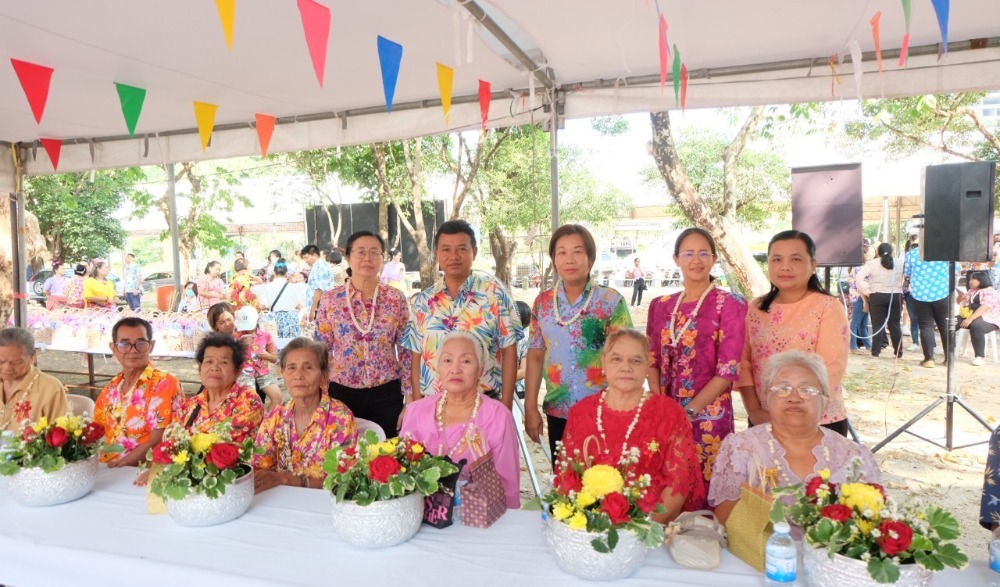 พิธีเปิดงานสืบสานประเพณีมหาสงกรานต์ สรงน้ำพระ รดน้ำขอพรผู้สูงอายุ ประจำปี ๒๕๖๗
