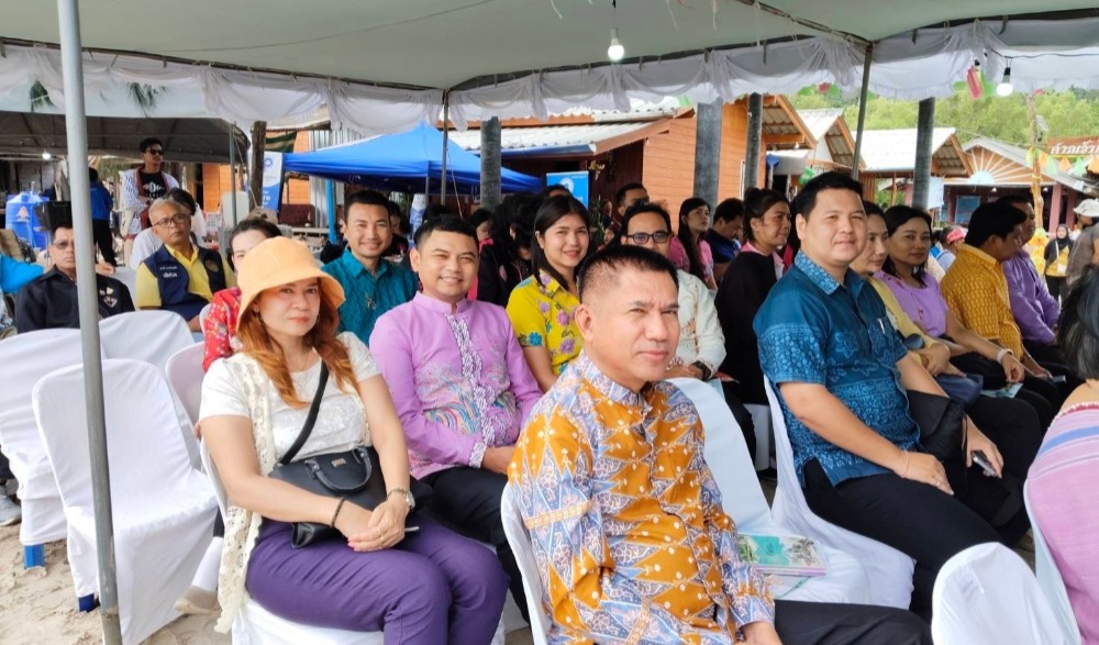 พิธีเปิดงานรวมญาติชาติพันธุ์ชาวเลครั้งที่ ๑๔ และการสถาปนาเขตพื้นที่คุ้มครองวิถีชีวิตกลุ่มชาติพันธุ์ชุมชนชาวเลโต๊ะบาหลิว
