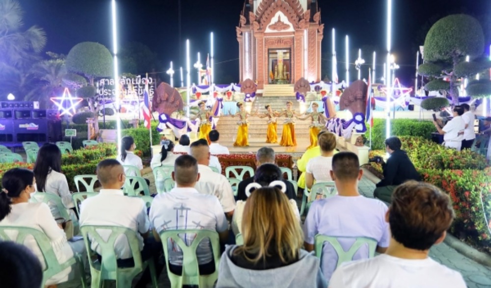 สวดมนต์ข้ามปี เสริมสิริมงคลทั่วไทย ส่งท้ายปีเก่า ต้อนรับปีใหม่ ๒๕๖๘