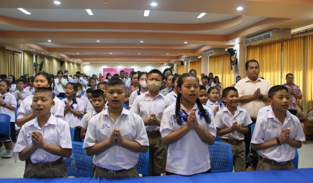 ประกวดสวดมนต์หมู่สรรเสริญพระรัตนตรัย และประกวดบรรยายธรรม