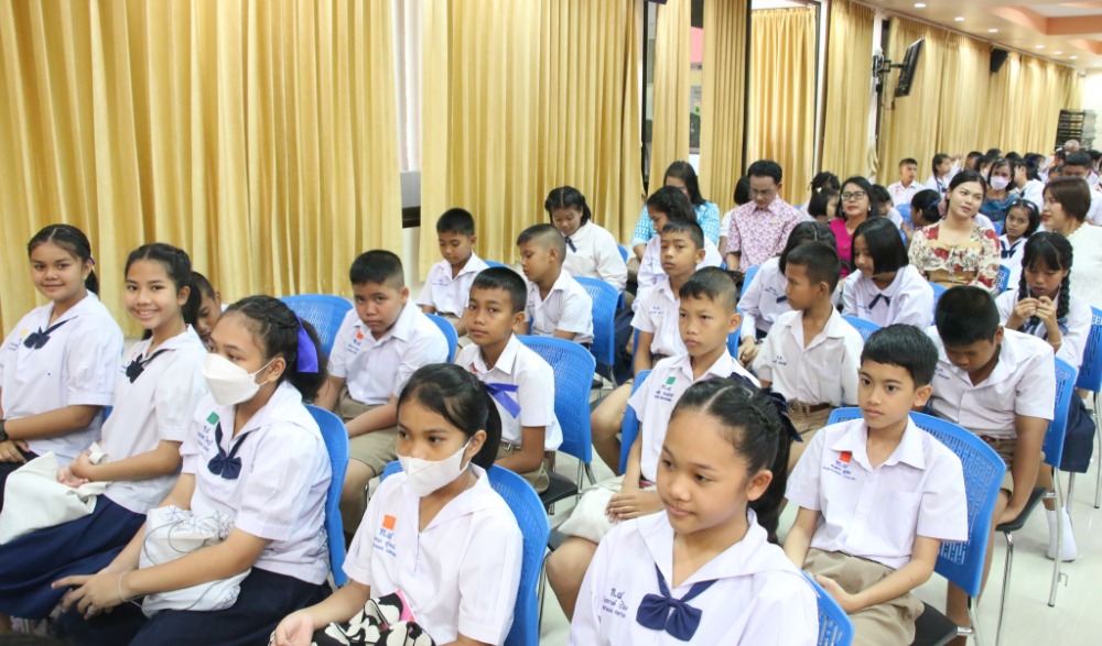 ประกวดสวดมนต์หมู่สรรเสริญพระรัตนตรัย และประกวดบรรยายธรรม