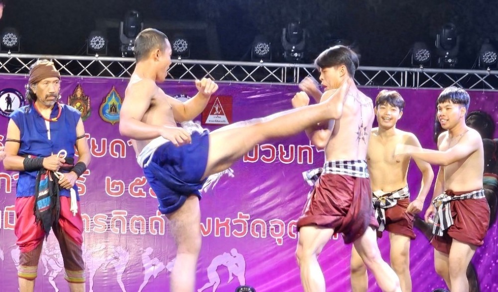งานมวยไทยพระยาพิชัยดาบหักและมวยท่าเสา