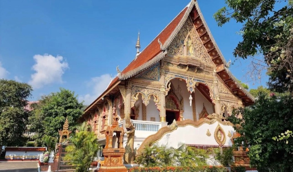 ขอเชิญพุทธศาสนิกชนผู้มีจิตศรัทธา ร่วมพิธีถวายผ้าพระกฐินพระราชทานไปทอดถวาย ณ วัดศรีโสดา พระอารามหลวง