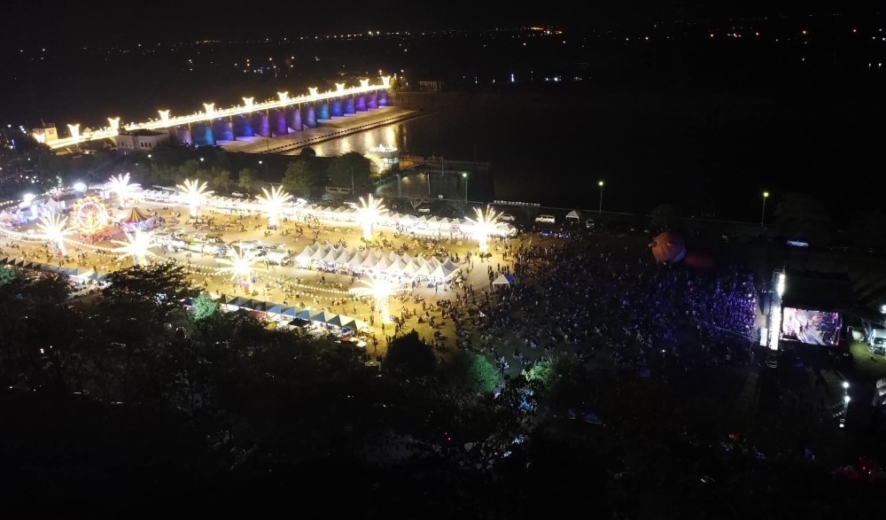 เขื่อนเจ้าพระยารำลึก 69 ปี บุปผาราชินีผู้เป็นนิรันดร์