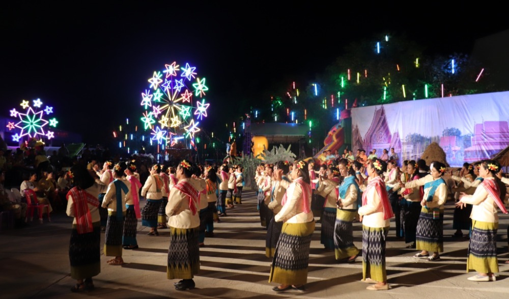 งานสงกรานต์บ้านหนองขาว