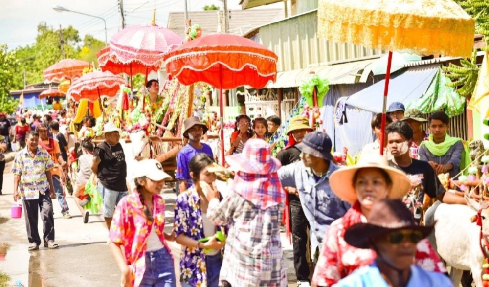 ทอดผ้าป่า “ม้า” สามัคคี สืบสานประเพณีสงกรานต์