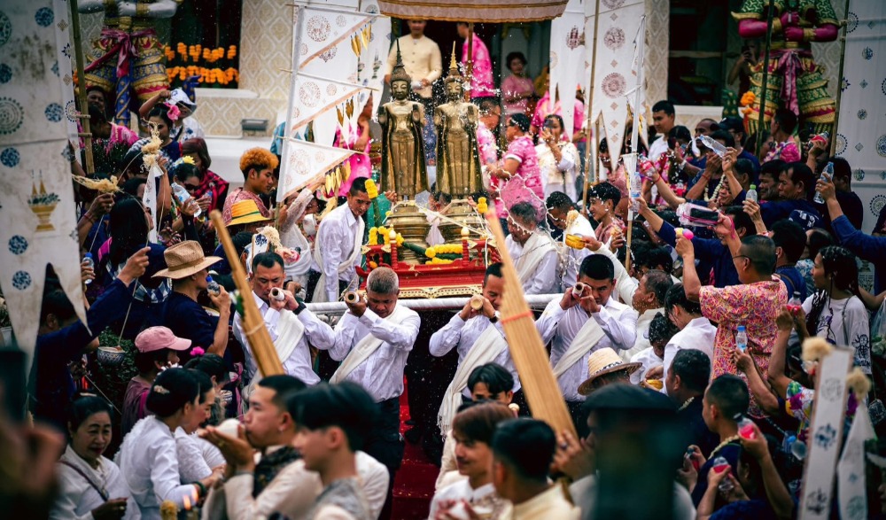 งานประเพณีมหาสงกรานต์หนองบัวลำภูอีสานล้านช้าง 2026 “สรงน้ำพระบางคู่ บูชาพระธาตุหลวงกาบแก้วบัวบาน สืบสานตำนานพระเจ้าไชยเชษฐาธิราช น้อมอภิวาท หลวงปู่ขาว วัดถ้ำกลองเพล”