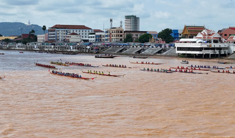 เทศกาลแข่งเรือออกพรรษามุกดาหาร ประจำปี 2568