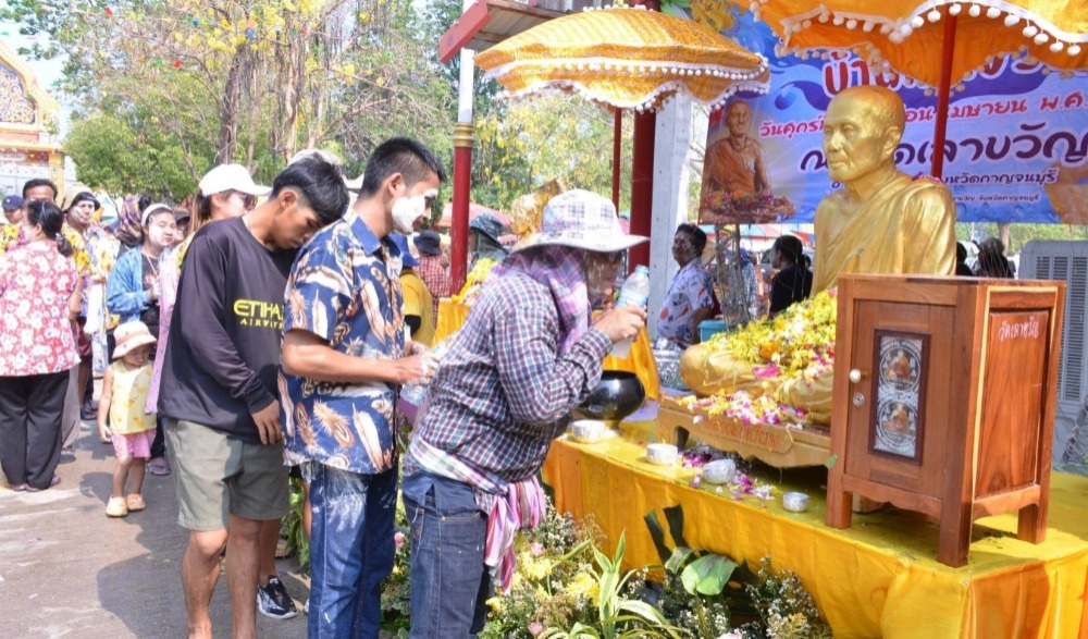 งานแห่พระ สืบสานประเพณีสงกรานต์ ตามโครงการอนุรักษ์ ฟื้นฟู สืบสาน ศิลปวัฒนธรรมท้องถิ่นบ้านเลาขวัญ