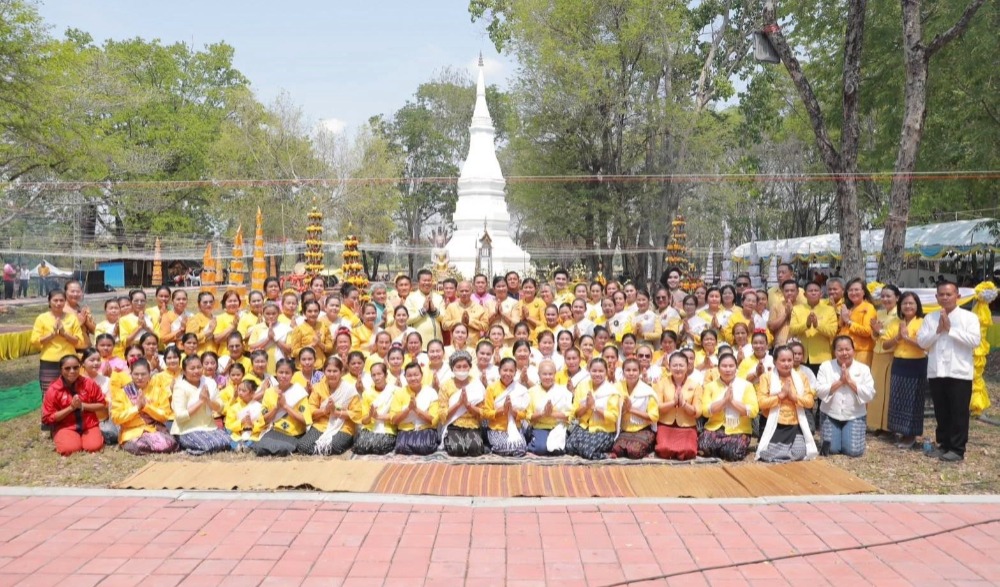 สักการะพระธาตุเมืองพิณ สรงกู่ บูชาไฟ อำเภอนากลาง จังหวัดหนองบัวลำภู
