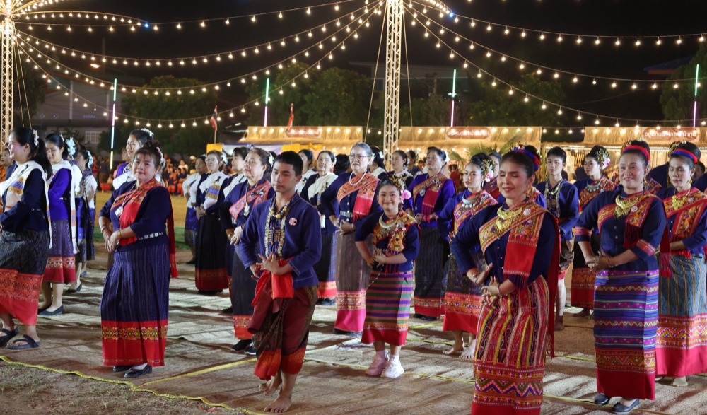 งานอนุรักษ์สืบสานประเพณีตำข้าวเม่า วิถีชาวบ้านโข้ง