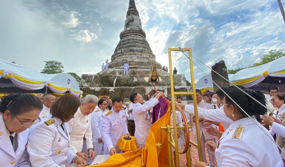 งานพิธีสรงน้ำและห่มผ้าเจดีย์พระธาตุพระฝาง และงานนมัสการองค์พระฝางทรงเครื่องจำลอง ประจำปี 2569