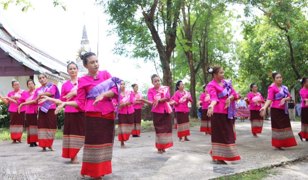 งานพิธีสรงน้ำและห่มผ้าเจดีย์พระธาตุพระฝาง และงานนมัสการองค์พระฝางทรงเครื่องจำลอง ประจำปี 2569